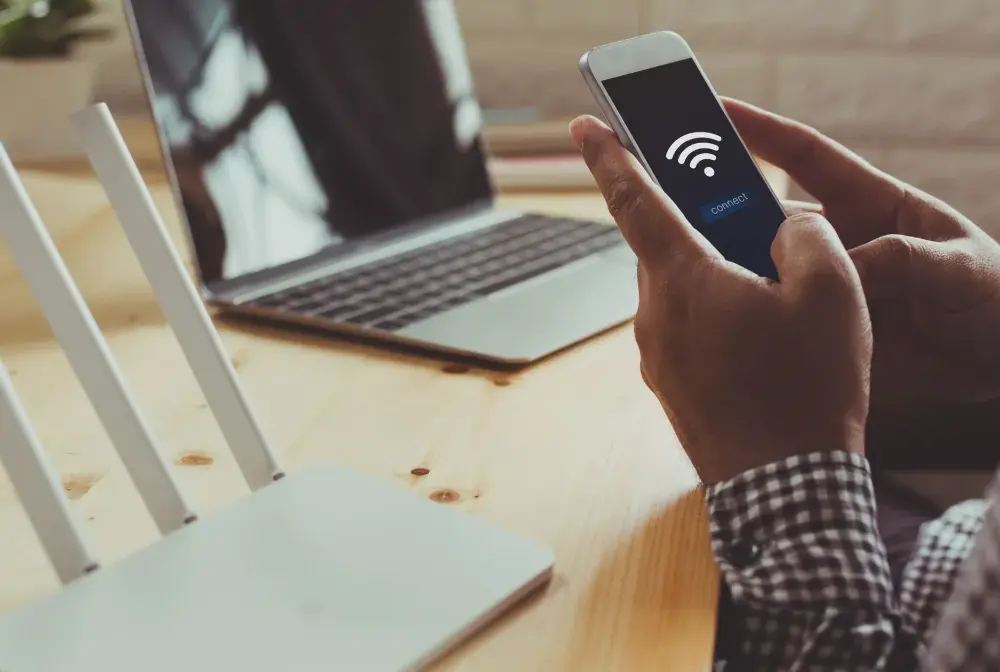 Jak wzmocnić sygnał wifi i cieszyć się lepszym zasięgiem w domu