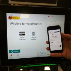 Czy w Biedronce można płacić BLIKiem? Oto co musisz wiedzieć