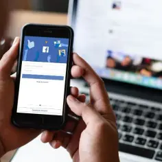 Kto mnie obserwuje na fb aplikacja? Uważaj na zagrożenia i ryzyko
